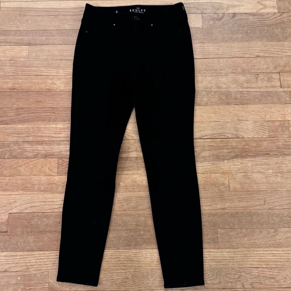 White House Black Market The Sculpt Skinny Ankle chino pants size 2
b70